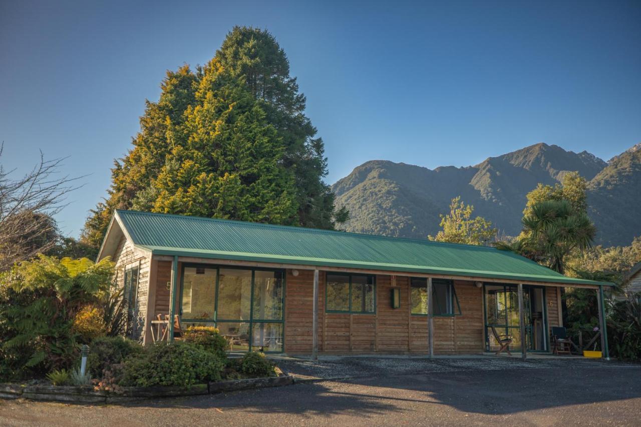 Rainforest Motel Fox Glacier Eksteriør billede