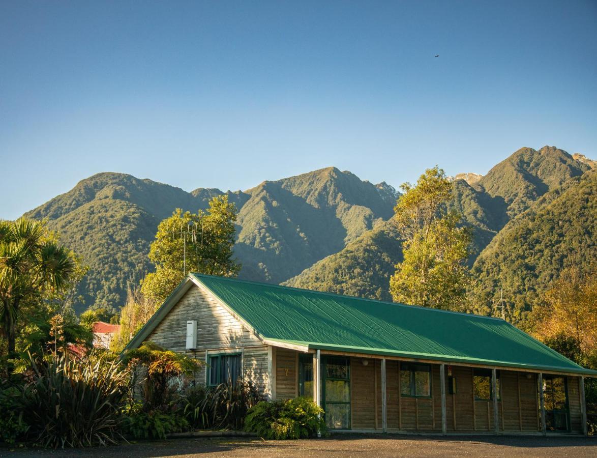 Rainforest Motel Fox Glacier Eksteriør billede