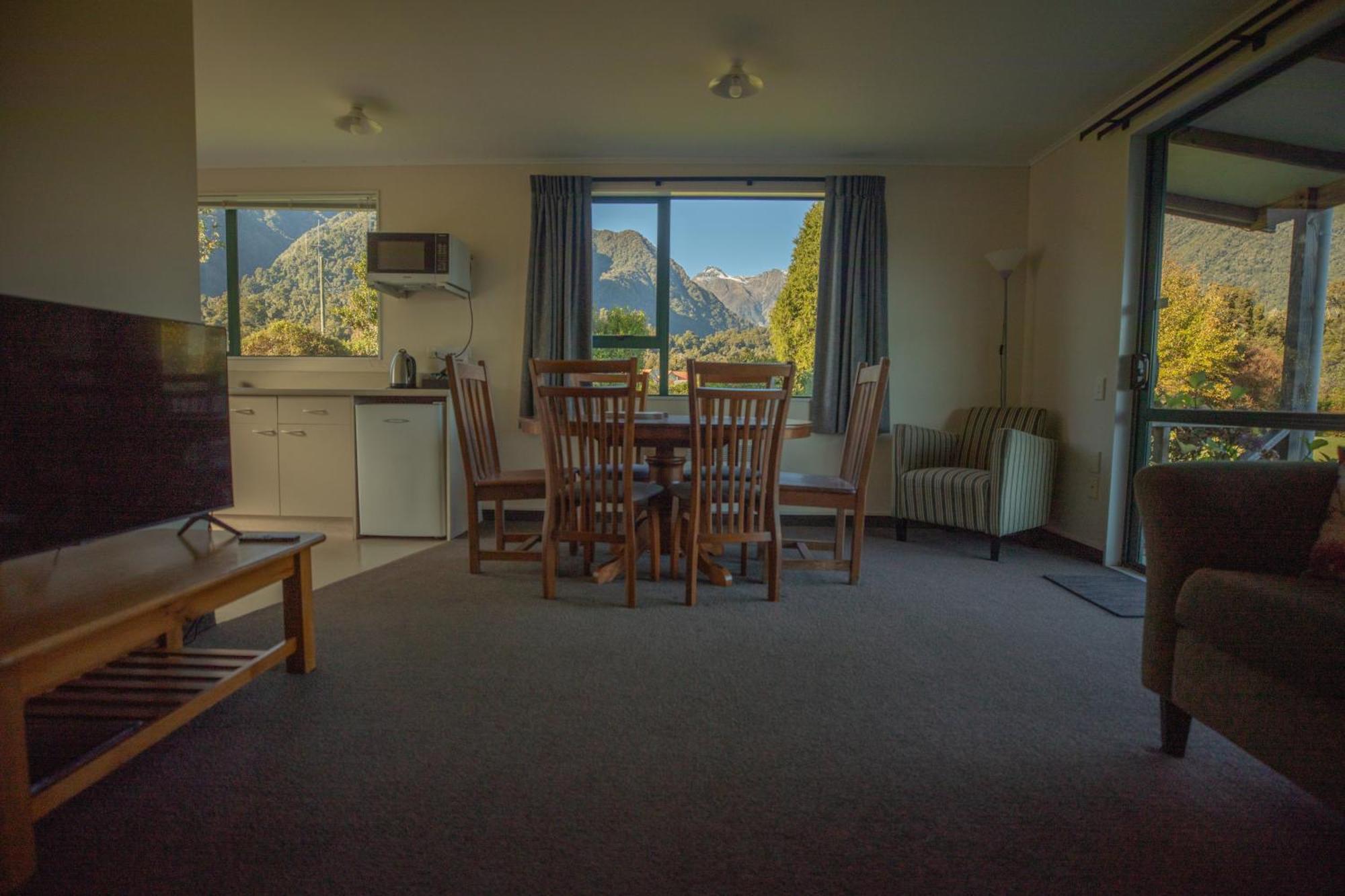 Rainforest Motel Fox Glacier Eksteriør billede