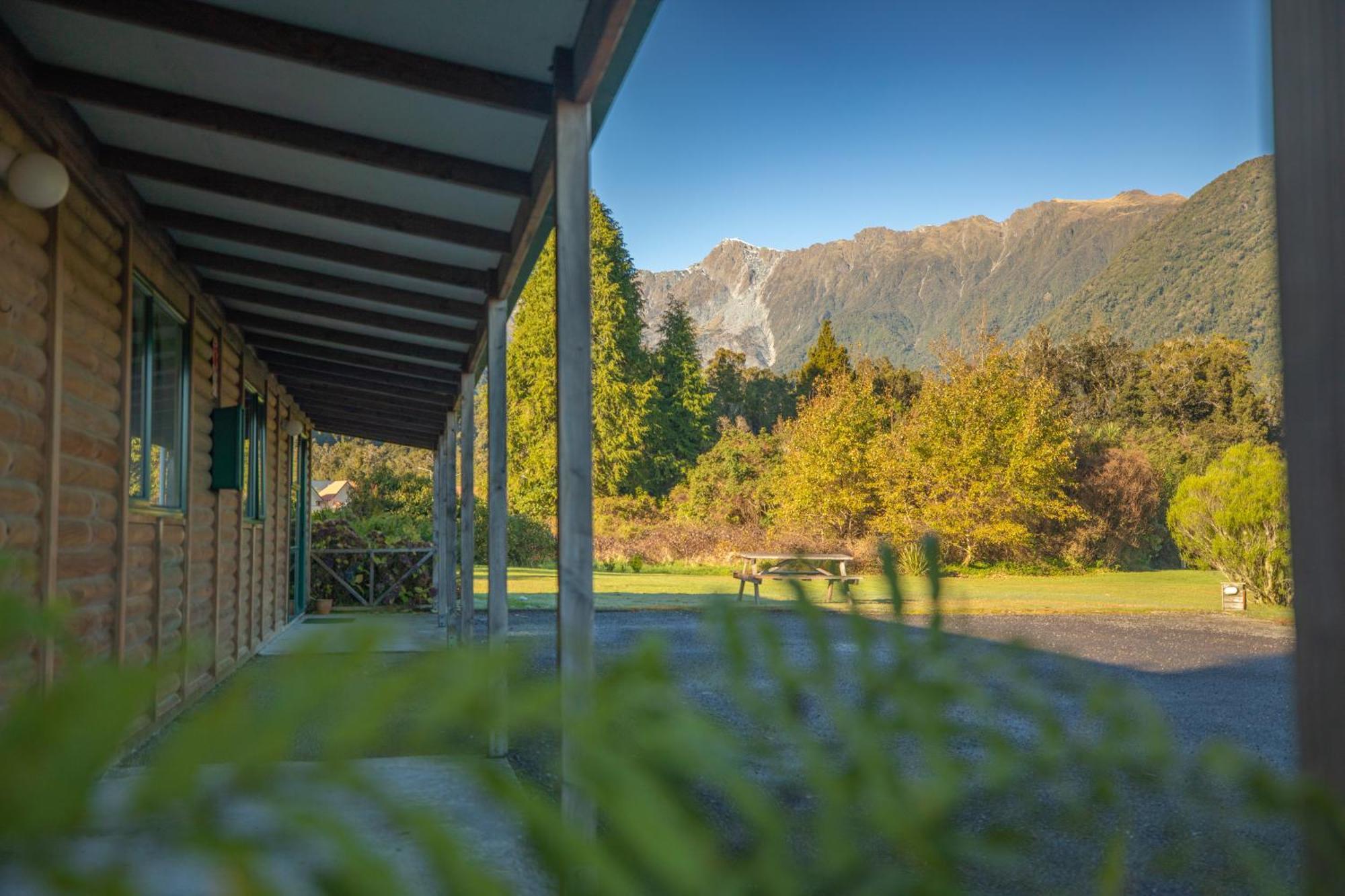 Rainforest Motel Fox Glacier Eksteriør billede